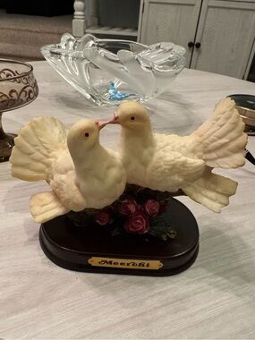 Vintage Meerchi kissing Pair of Ivory Dove Figurines on Wood Base